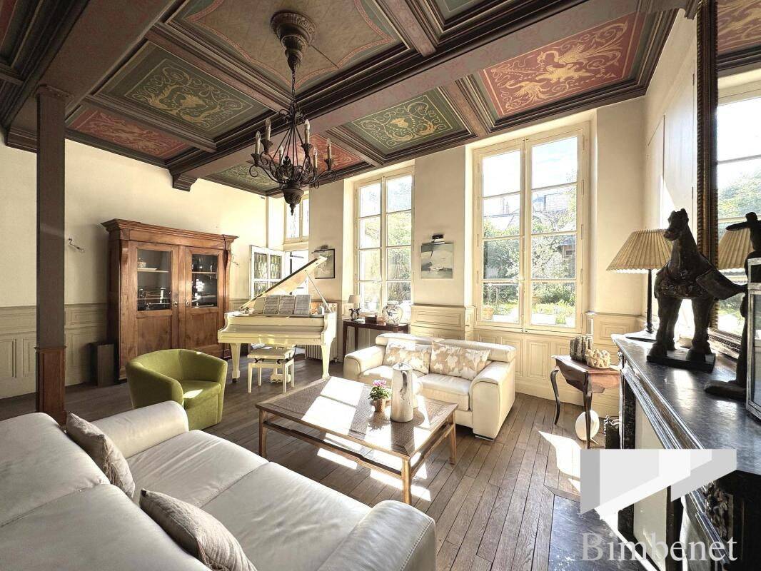 Maison 10 pièces 271 m² · à Orléans · 271 m² · 950 000 €