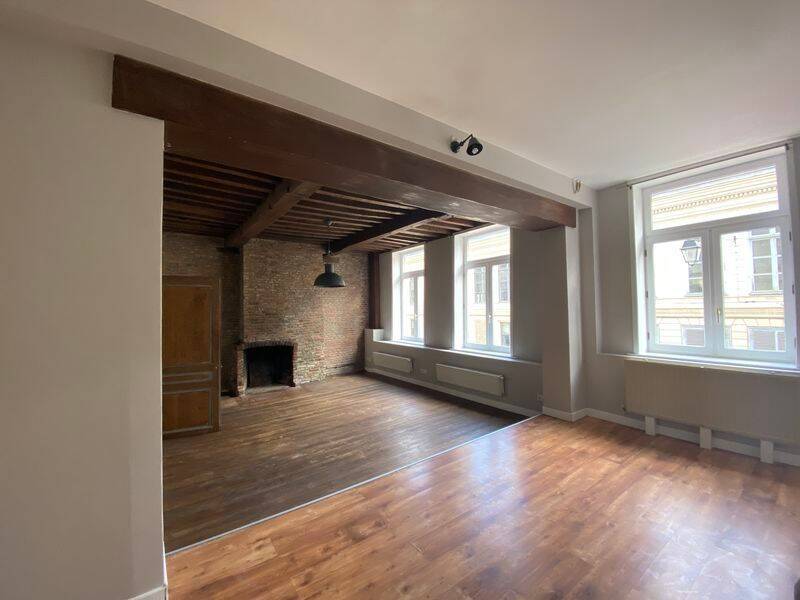 Appartement 3 pièces 86 m² · à Lille · 85,9 m² · 1 075 €