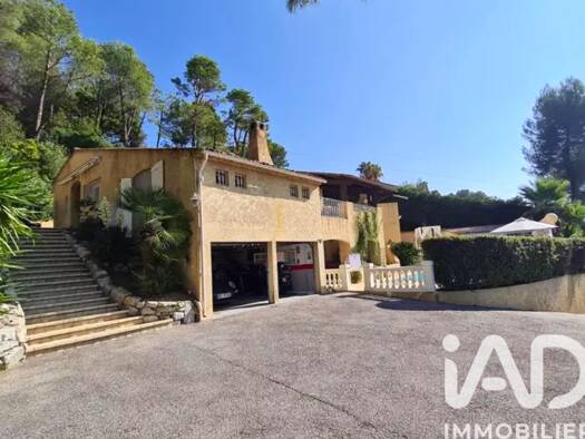 Maison à vendre 850 000 € 5 pièces 3 chambres 145 m² 2 200 m² de terrain Sud La Gaude 06610