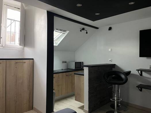 Appartement à vendre 107 000 € 1 pièce 24 m² Étage 4/4 Graslin-Commerce Nantes 44000