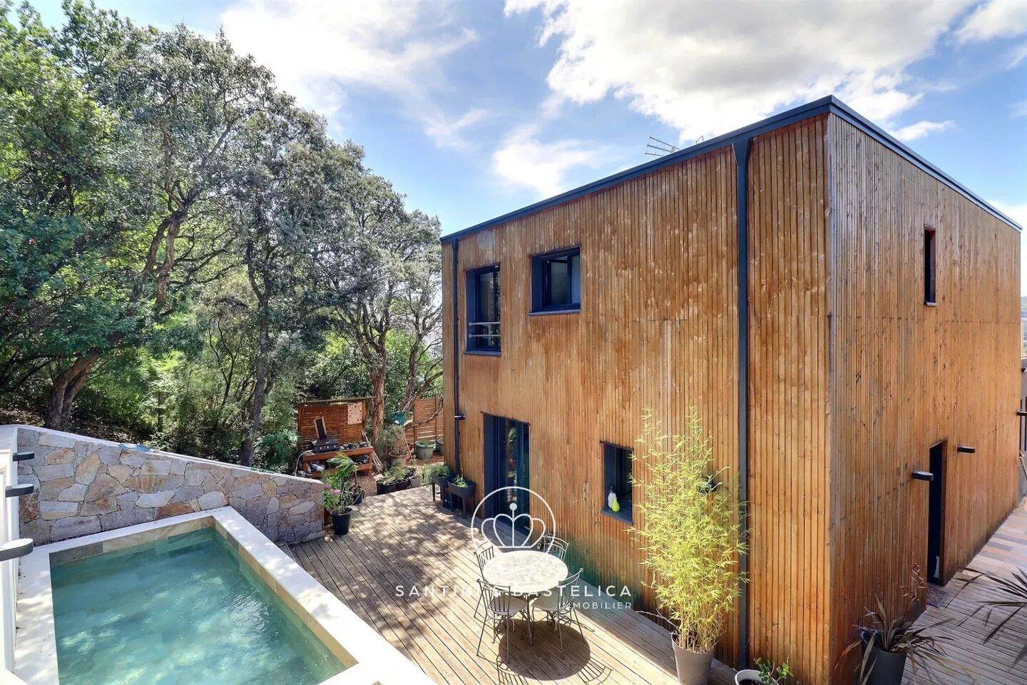 Maison 6 pièces 200 m² · à Ajaccio · 200,3 m² · 895 000 €