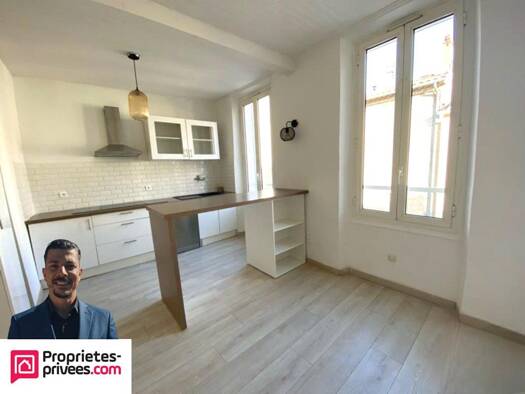 Appartement à vendre 231 000 € 4 pièces 3 chambres 73 m² Étage 2/3 Le Centre Auriol 13390