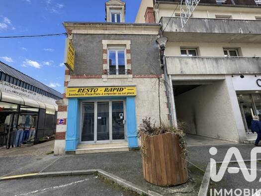 Maison à vendre 57 000 € 3 pièces 1 chambre 85 m² Centre Ville Saint-Amand-Montrond 18200