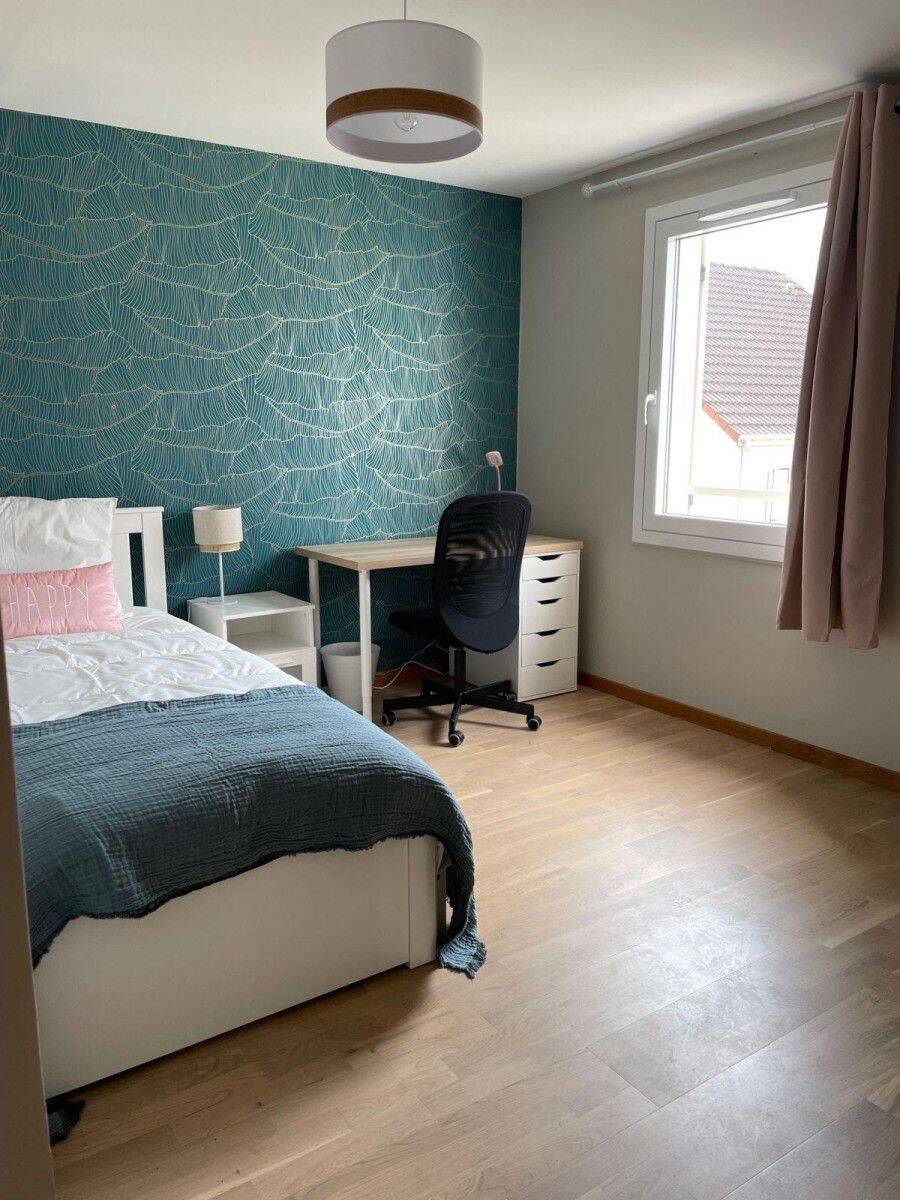1 pièce 12 m² · à Villebon-sur-Yvette · 12 m² · 600 €