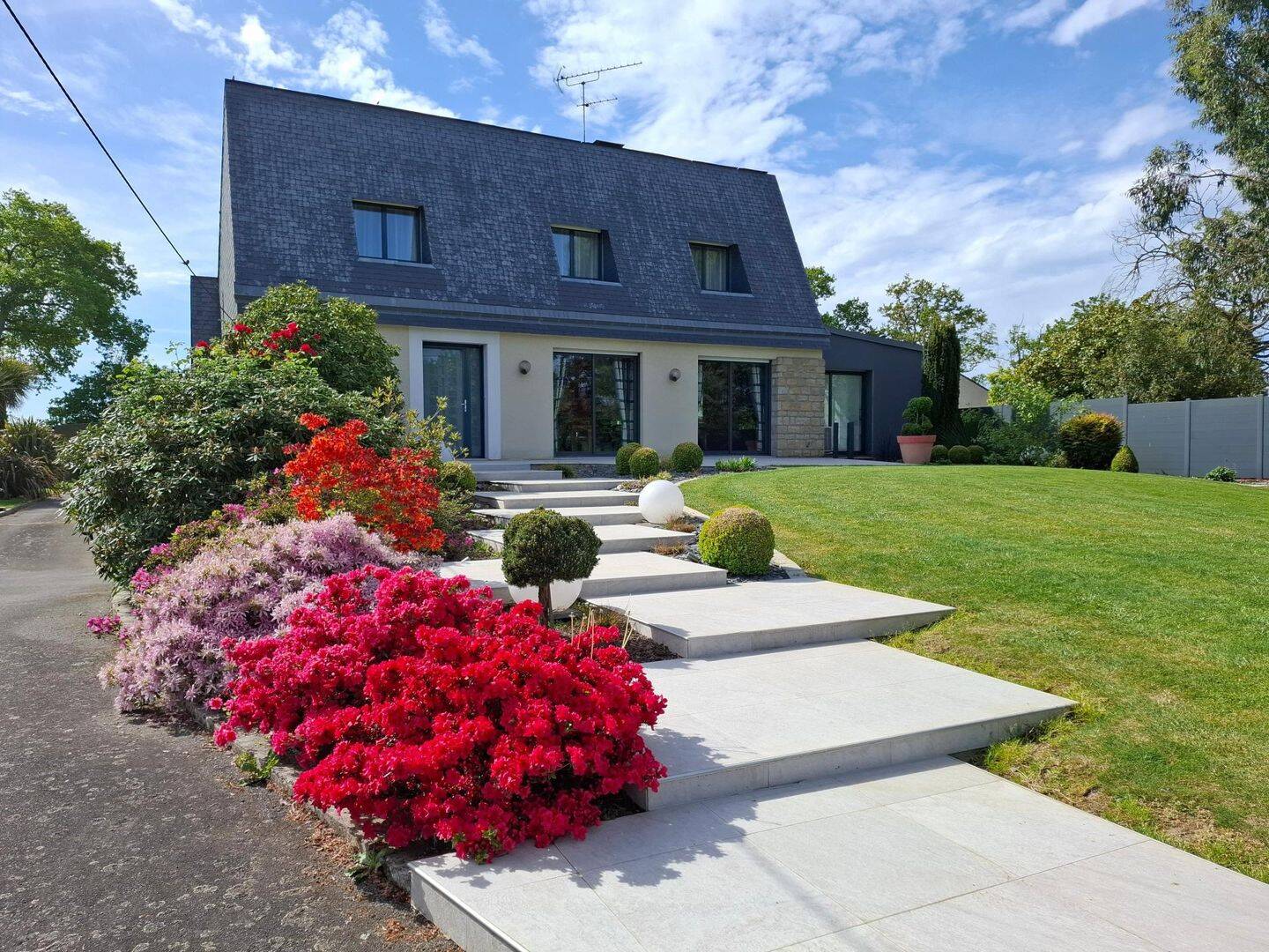 Maison 6 pièces 200 m² · à Domagné · 200 m² · 390 000 €