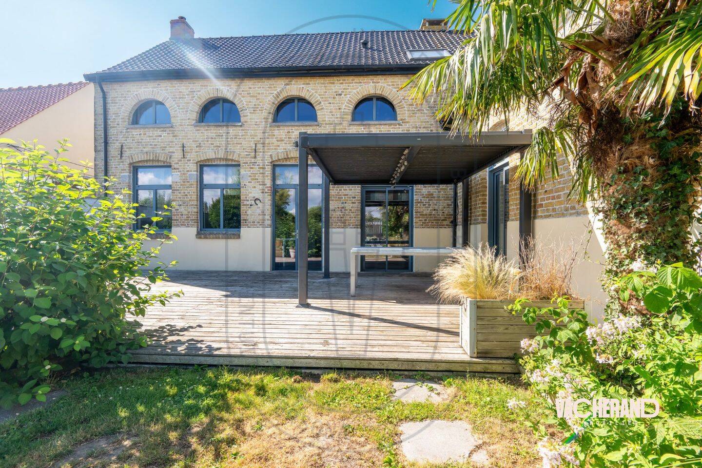Maison 7 pièces 250 m² · à Steene · 250 m² · 565 000 €