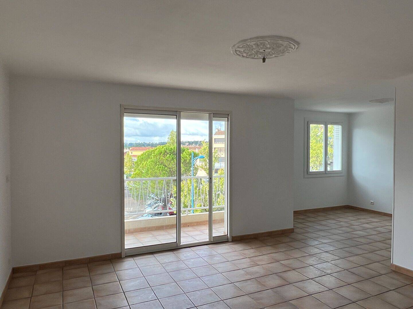 Appartement 3 pièces 75 m² · à Manosque · 75 m² · 850 €