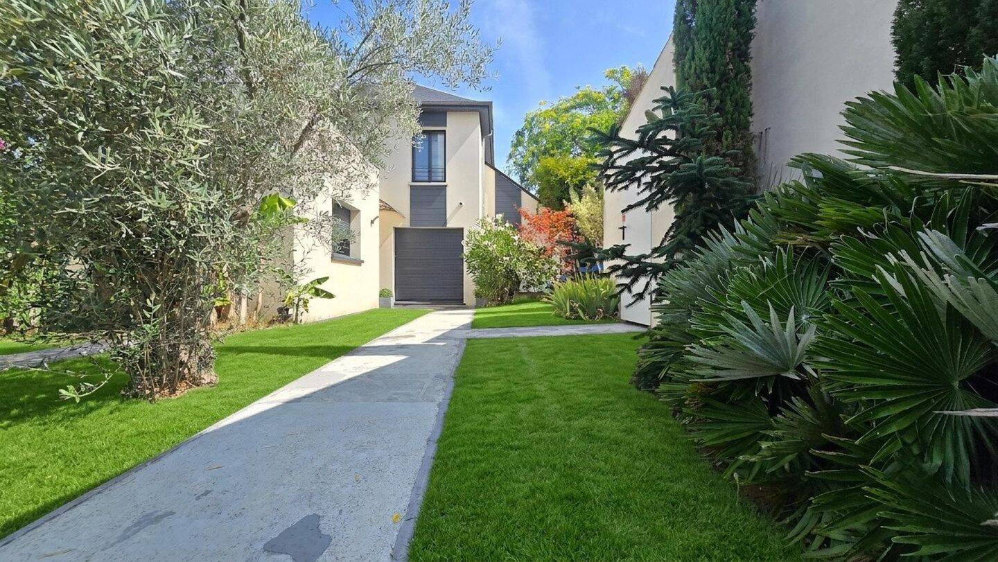 Maison 4 pièces 128 m² · à Taverny · 128 m² · 2 820 €