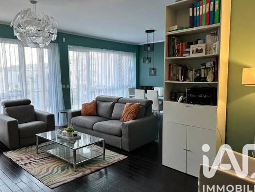 Appartement à vendre 339 000 € 4 pièces 2 chambres 76 m² Étage 3/4 Pont Royal Cachan 94230