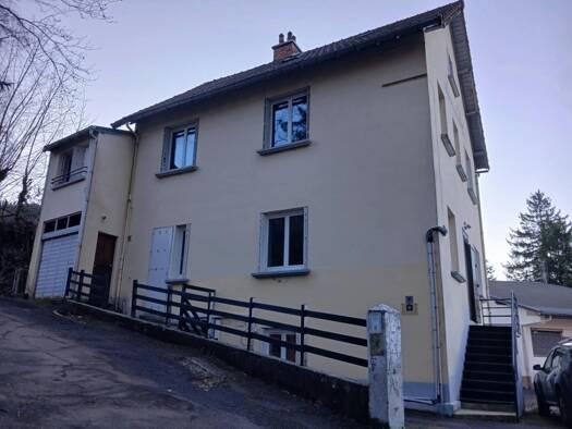 Immeuble à vendre 265 000 € 218 m² La Bourboule 63150