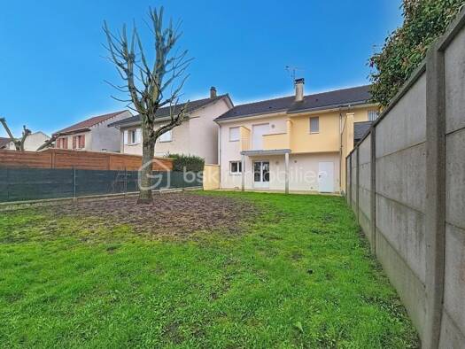 Maison à vendre 363 500 € 4 pièces 3 chambres 83 m² 301 m² de terrain Voltaire-Vaujours Livry-Gargan 93190