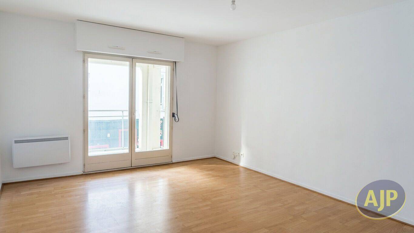 Appartement 1 pièce 29 m² · à Angers · 28,8 m² · 45 000 €