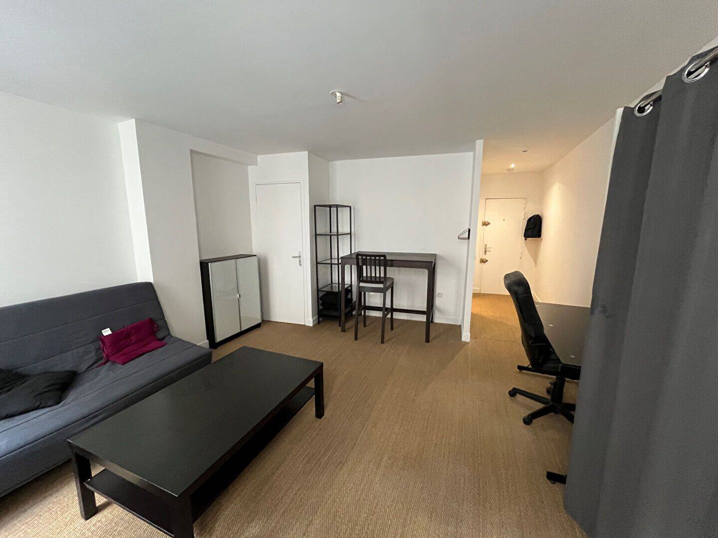 Appartement 1 pièce 28 m² · à Paris 2ème Arrondissement · 27,9 m² · 1 008 €