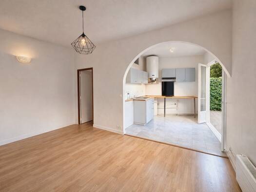 Appartement à vendre 99 648 € 2 pièces 1 chambre 34 m² RDC Saint Gilles Étampes 91150