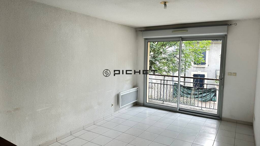 Appartement à vendre 107 000 € 3 pièces 2 chambres 55 m² Étage 1/4 Centre Ville Périgueux 24000