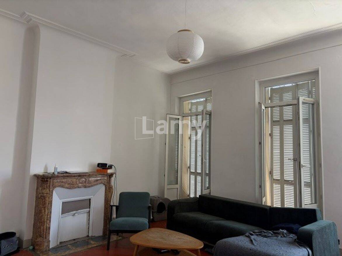 Appartement 4 pièces 106 m² · à Marseille 6ème Arrondissement · 106 m² · 1 110 €
