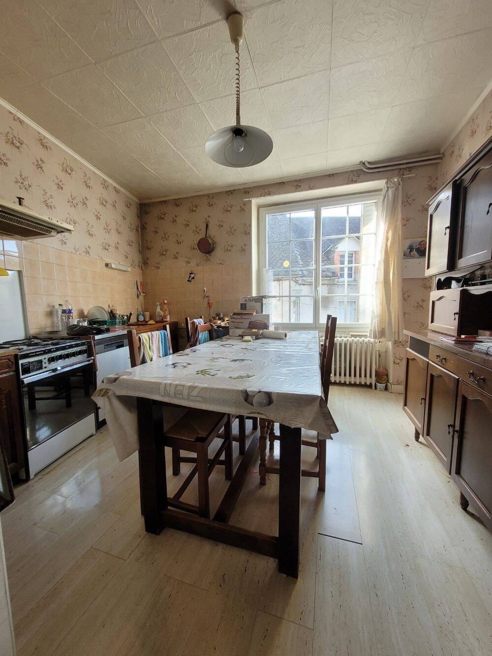 Maison 8 pièces 157 m² · à Tauves · 157 m² · 79 900 €