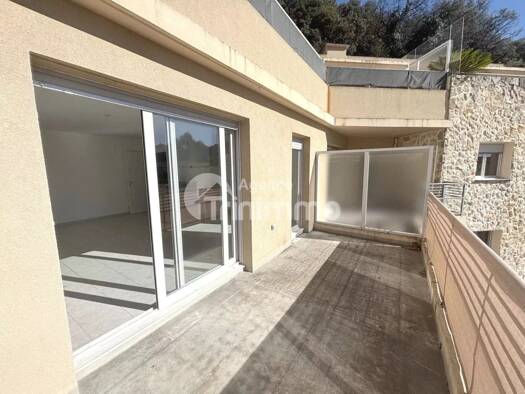 Appartement à vendre 233 000 € 3 pièces 2 chambres 64 m² 2ème étage Saint-André-de-la-Roche 06730