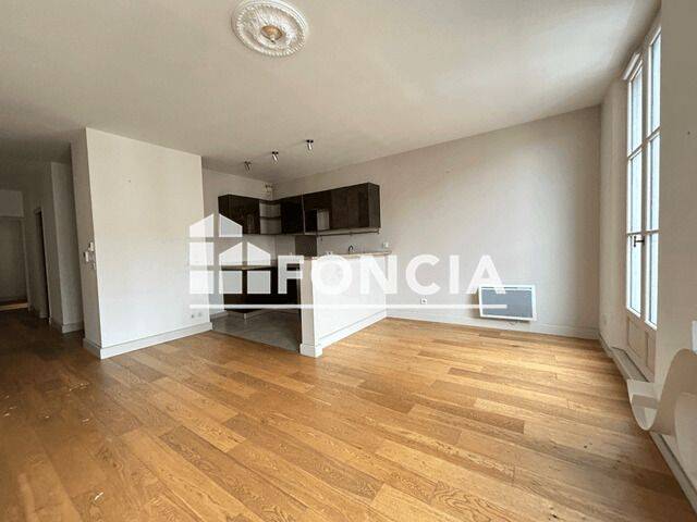 Appartement 3 pièces 74 m² · à Toulon · 73,6 m² · 895 €