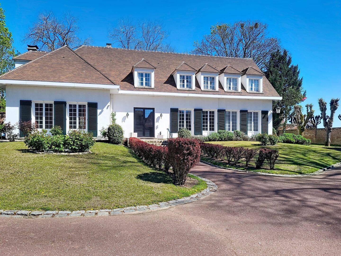 Maison 11 pièces 387 m² · à Chauny · 387 m² · 468 000 €