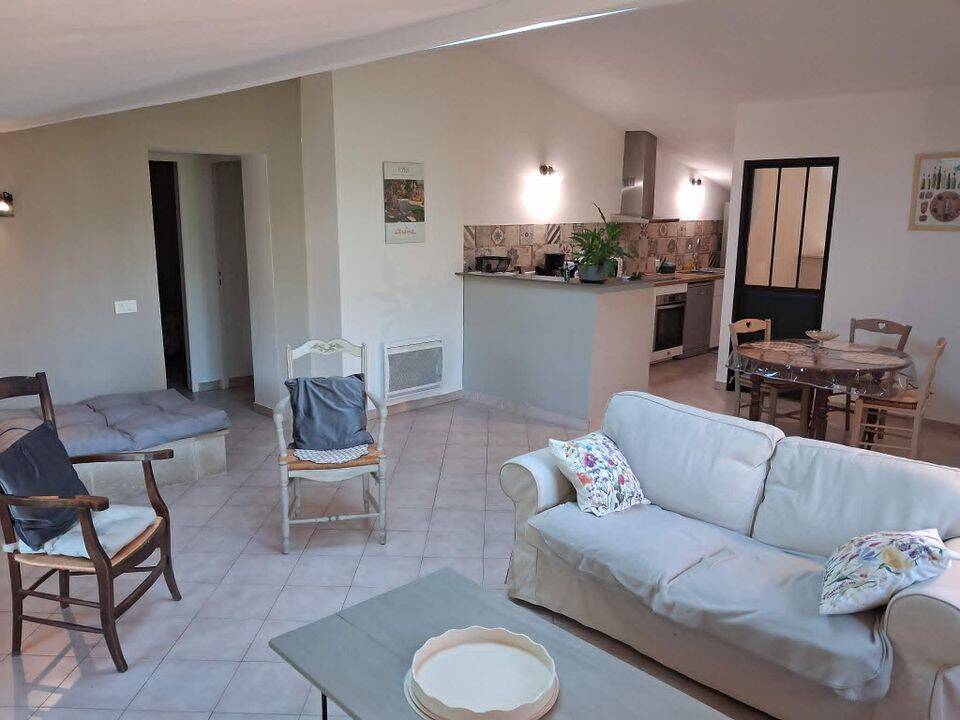 Appartement 3 pièces 84 m² · à Apt · 84 m² · 836 €/mois