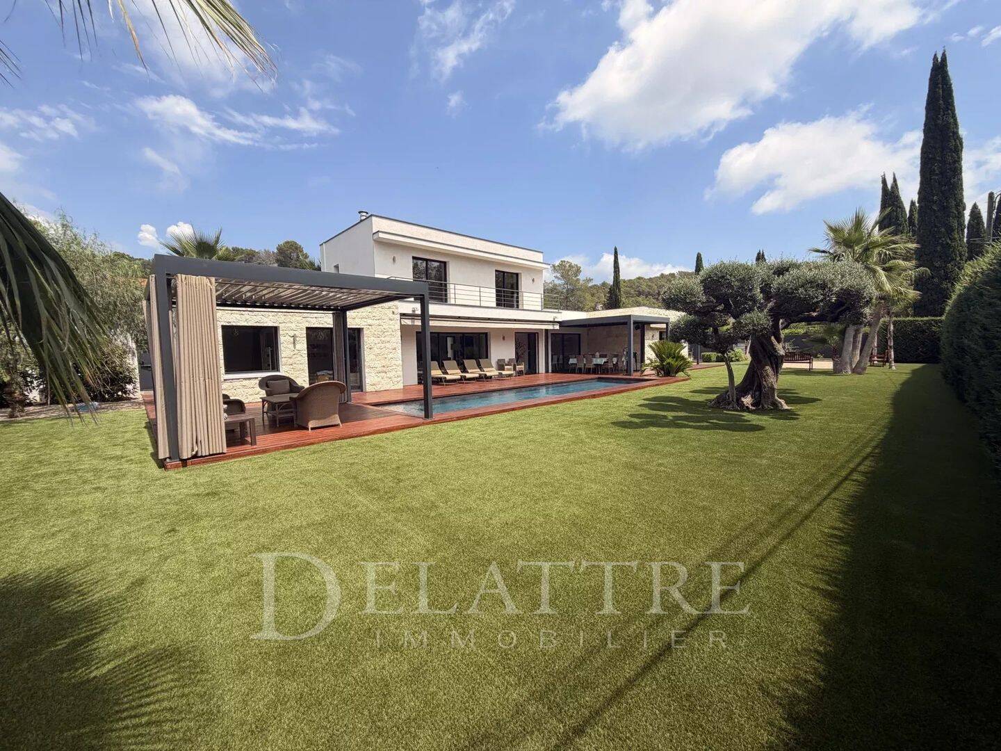 Maison 6 pièces 160 m² · à Opio · 160 m² · 1 995 000 €