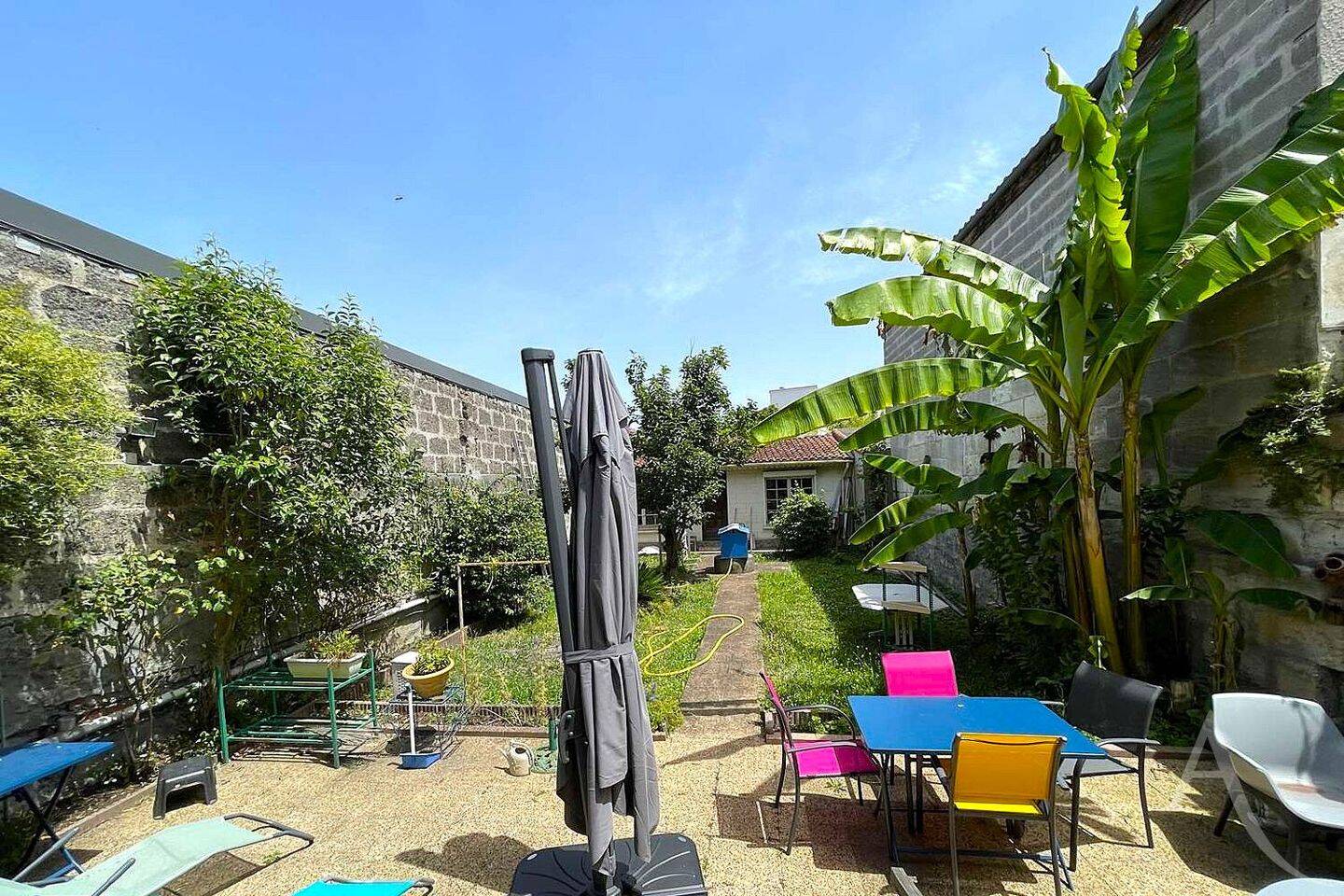 Maison 2 pièces 182 m² · à Bègles · 182 m² · 440 000 €