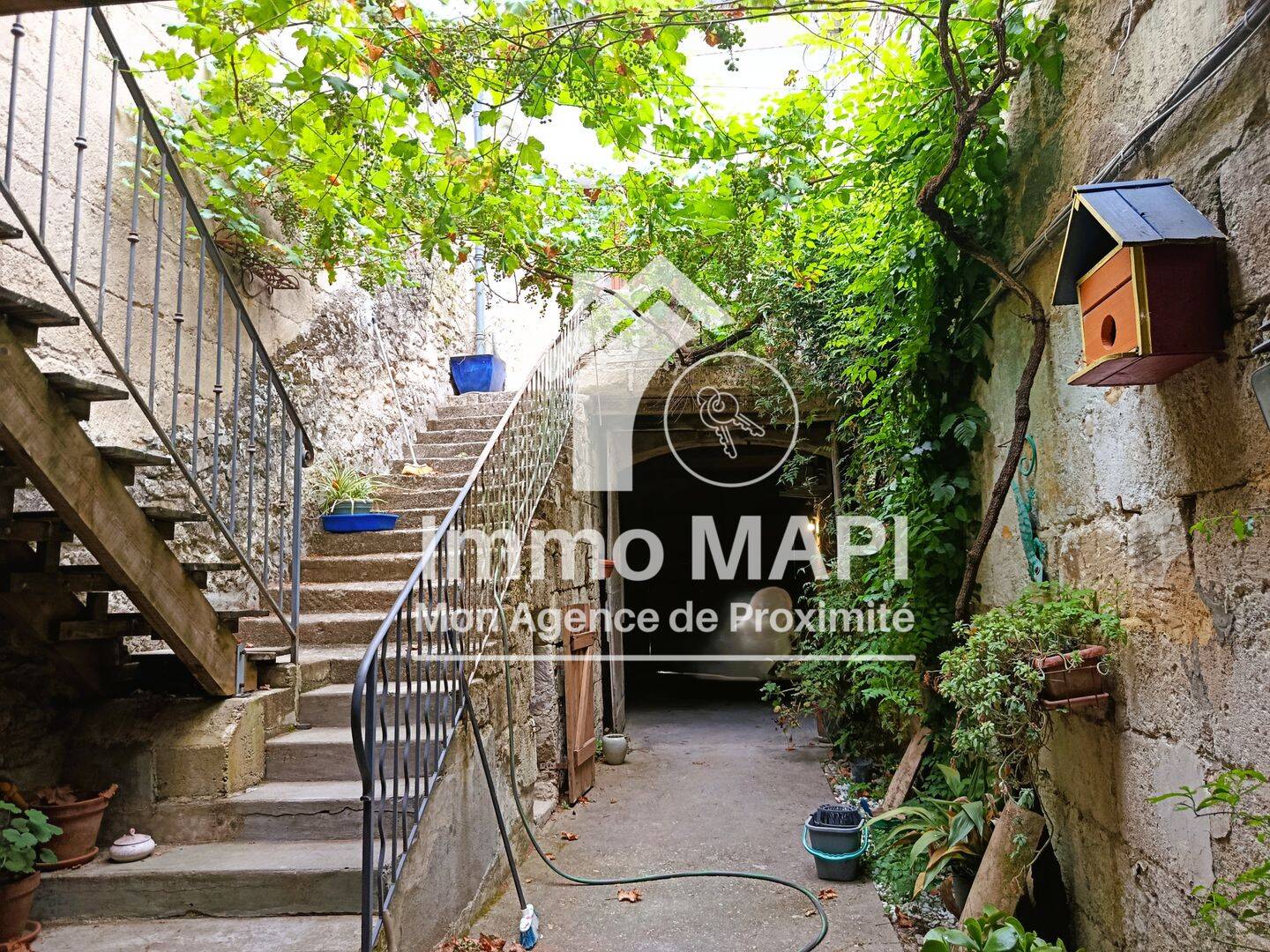 Appartement 4 pièces 104 m² · à Sommières · 104 m² · 1 100 €