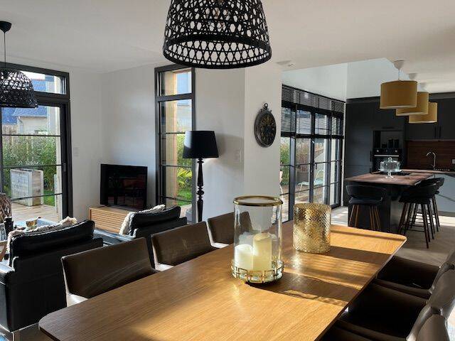 Maison 6 pièces 150 m² · à Saint-Coulomb · 150 m² · 700 000 €