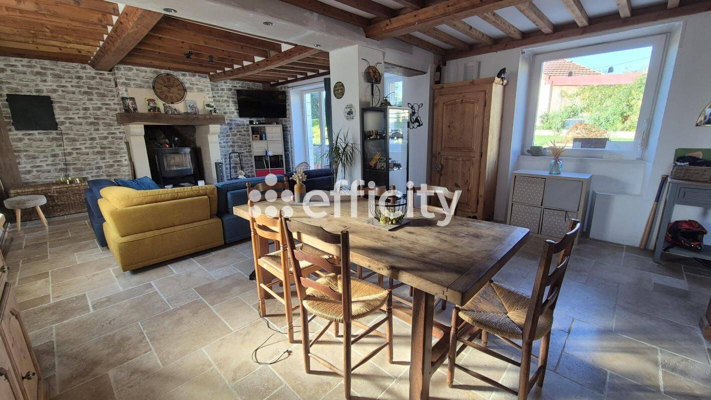 Maison 4 pièces 100 m² · à Vaux-sur-Seulles · 100 m² · 262 500 €