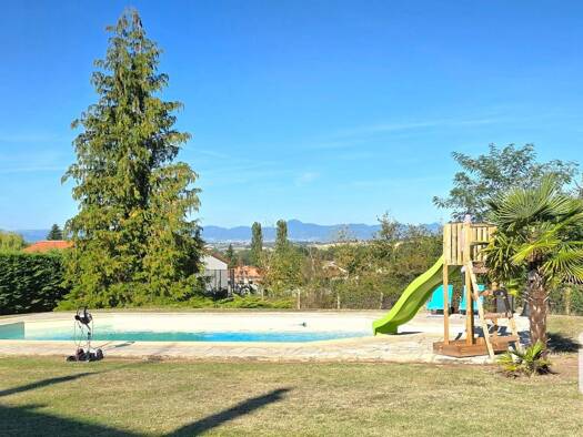 Maison à vendre 357 000 € 6 pièces 4 chambres 155 m² 2 483 m² de terrain Lezoux 63190