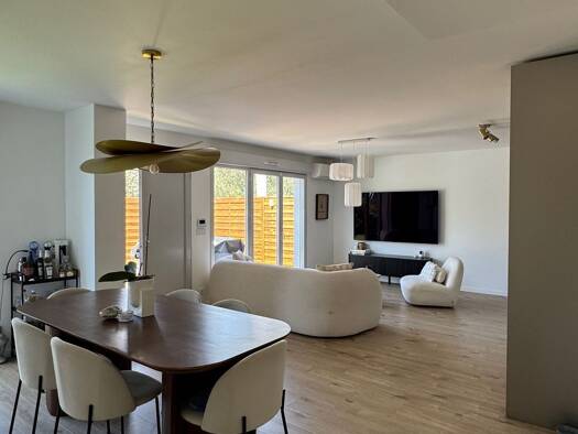 Appartement à vendre 425 000 € 3 pièces 2 chambres 74 m² RDC/1 Saint-André-de-la-Roche 06730