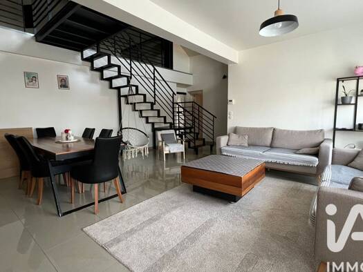 Maison à vendre 227 500 € 4 pièces 3 chambres 135 m² 1 077 m² de terrain Gien le Vieux Gien 45500