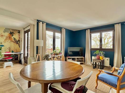 Appartement à vendre 169 000 € 5 pièces 3 chambres 95 m² Étage 3/3 L'Hôpital Le Petit-Quevilly 76140