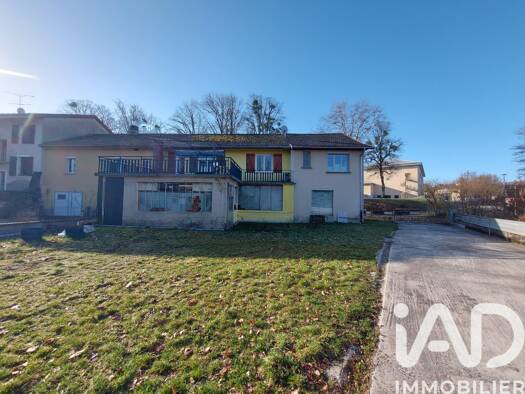 Maison à vendre 265 000 € 5 pièces 4 chambres 152 m² 756 m² de terrain Clairvaux-les-Lacs 39130