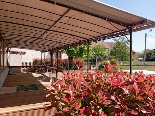 Maison à vendre 95 000 € 8 pièces 5 chambres 210 m² 800 m² de terrain Chambilly 71110