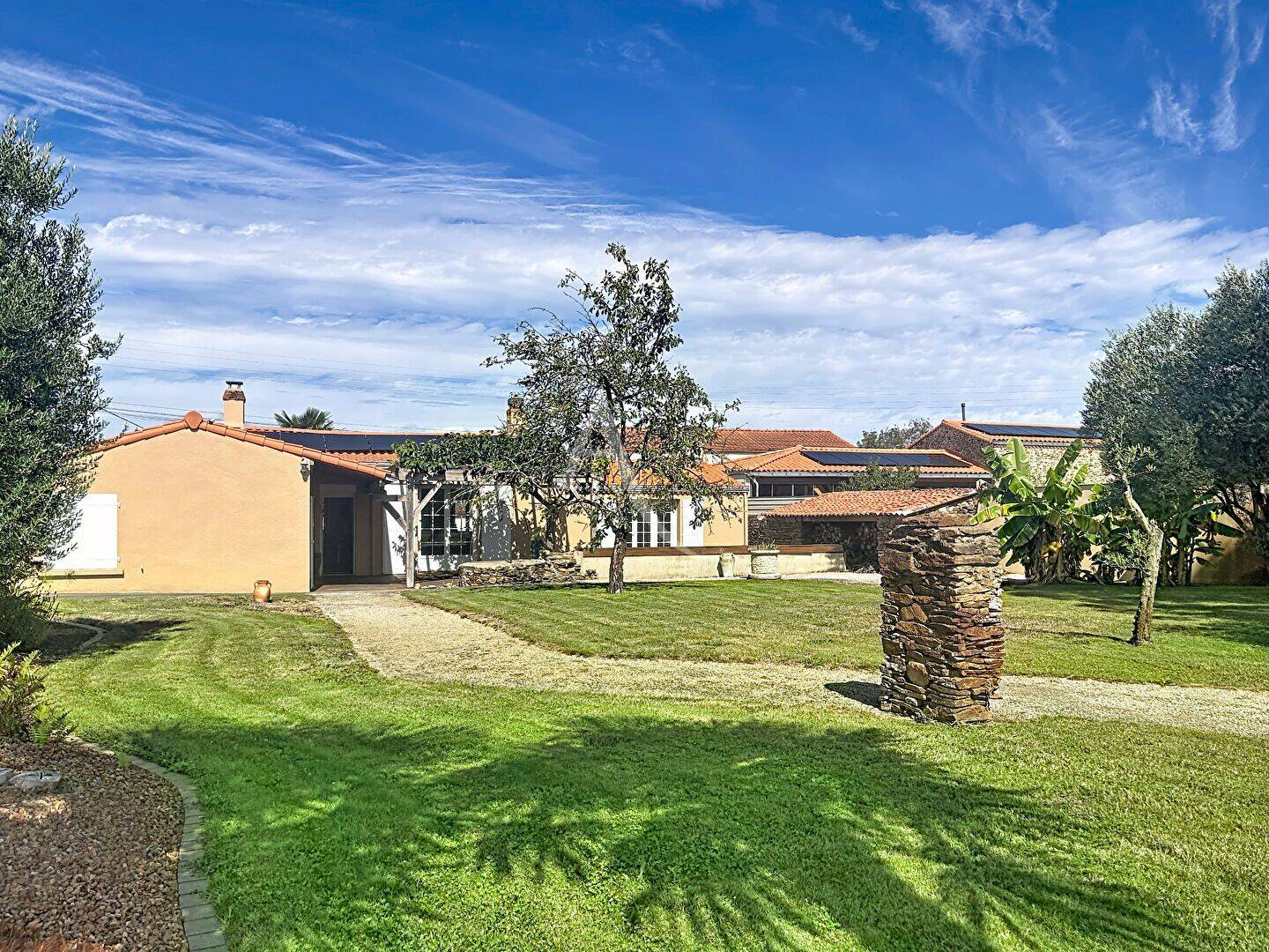 Maison 6 pièces 138 m² · à Le Loroux-Bottereau · 138 m² · 399 900 €