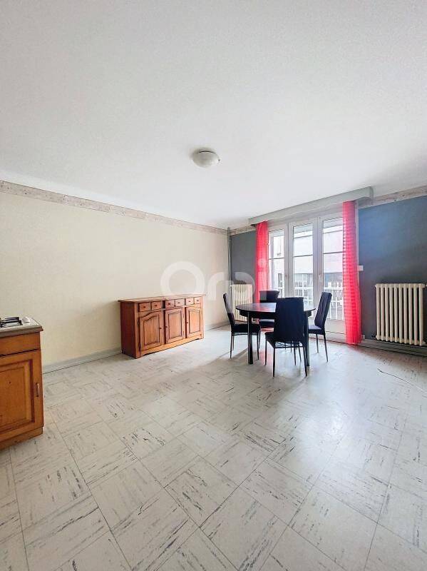 Appartement 1 pièce 32 m² · à Neufchâteau · 32 m² · 300 €