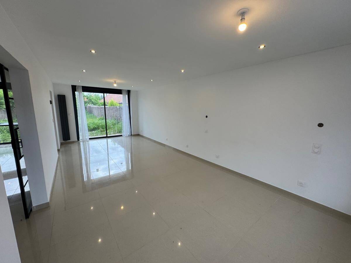 Maison 4 pièces 94 m² · à Villeneuve-d'Ascq · 93,9 m² · 1 850 €