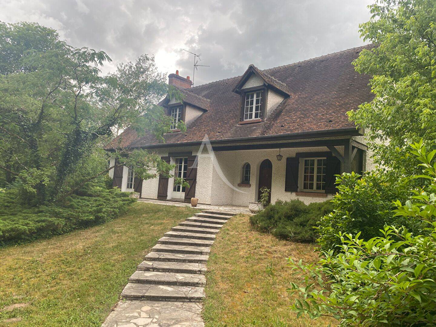 Maison 7 pièces 231 m² · à Donnery · 231 m² · 295 000 €