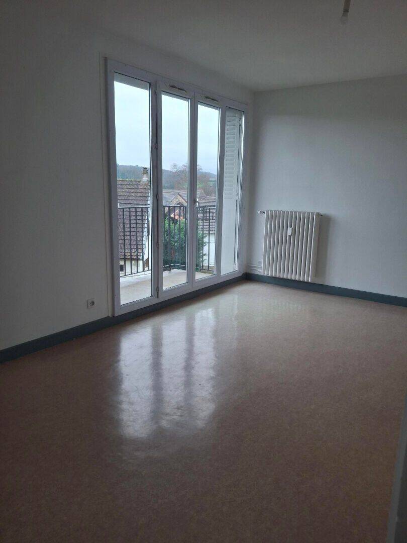 Appartement 3 pièces 73 m² · à Sellières · 73 m² · 560 €