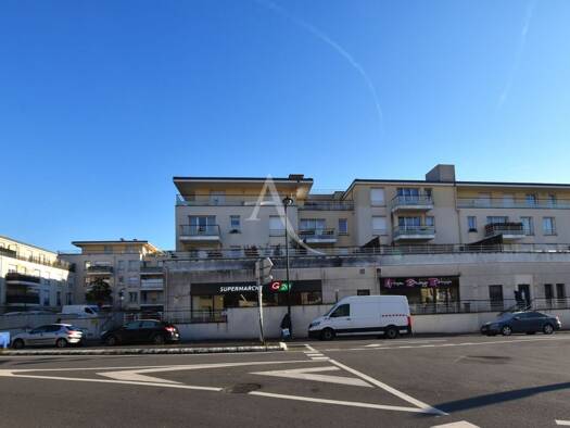 Appartement à vendre 179 000 € 3 pièces 2 chambres 66 m² Étage 2/3 Rive Droite-Apport Paris Gare Corbeil-Essonnes 91100