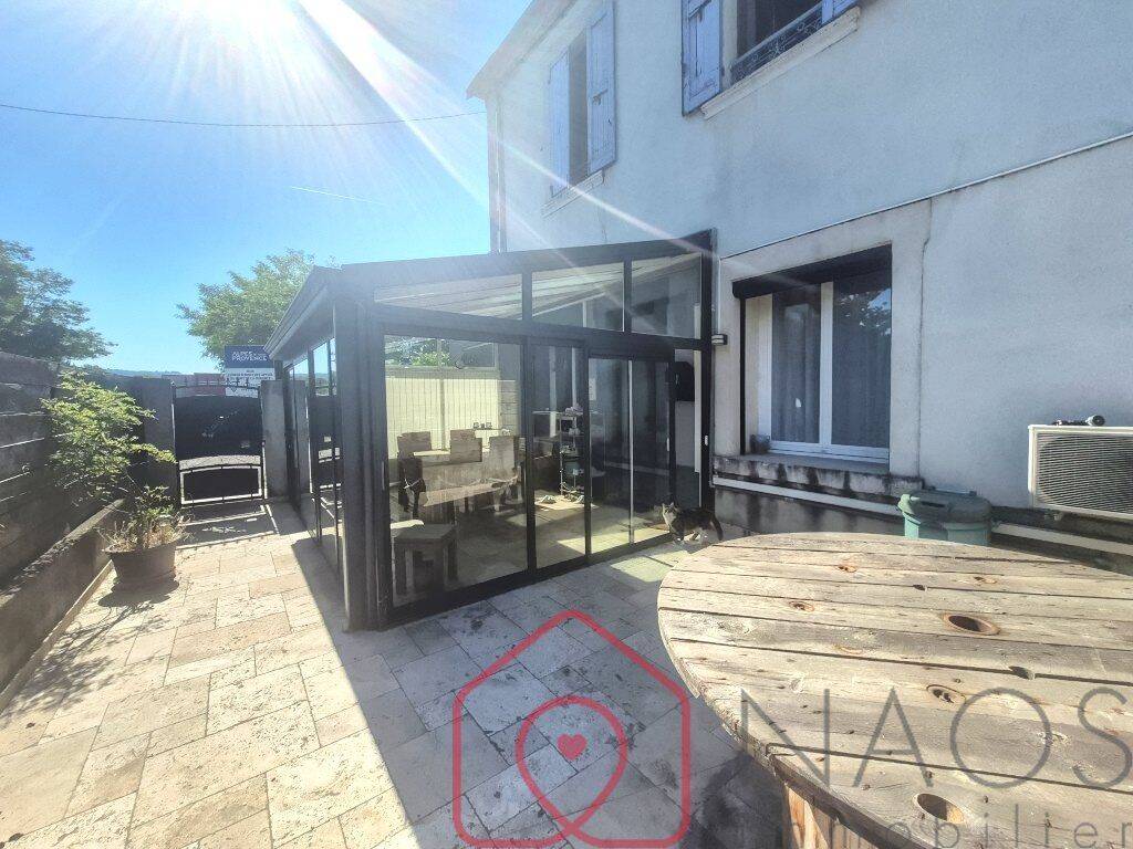 Maison 6 pièces 143 m² · à La Brillanne · 143 m² · 240 000 €