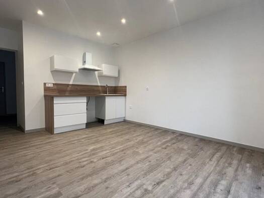 Appartement à louer 534 € 2 pièces 1 chambre 34,8 m² RDC Conflans-sur-Seine 51260