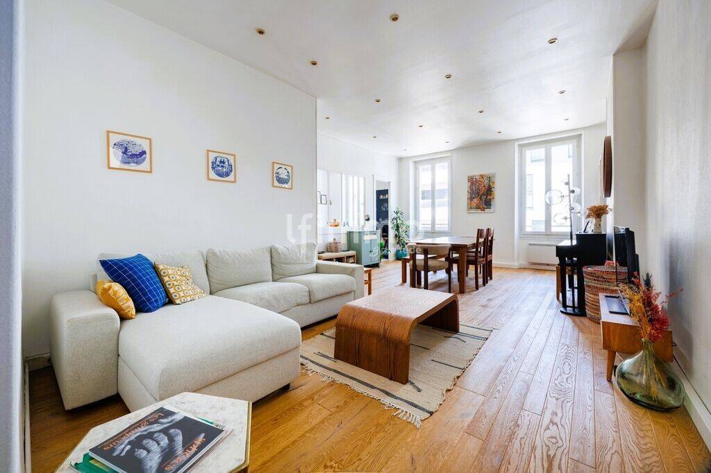 Appartement 3 pièces 85 m² · à Marseille 6ème Arrondissement · 85 m² · 395 000 €