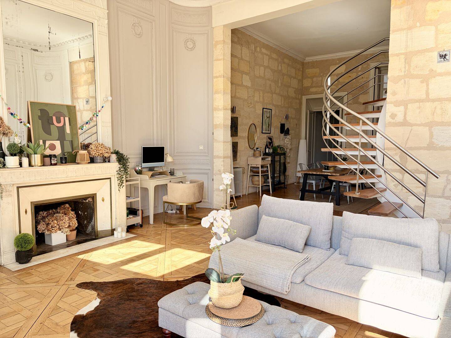 Appartement 5 pièces 160 m² · à Bordeaux · 159,7 m² · 2 341 €/mois