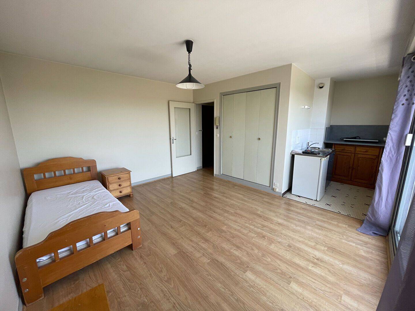 Appartement 1 pièce 25 m² · à Joué-lès-Tours · 24,6 m² · 490 €