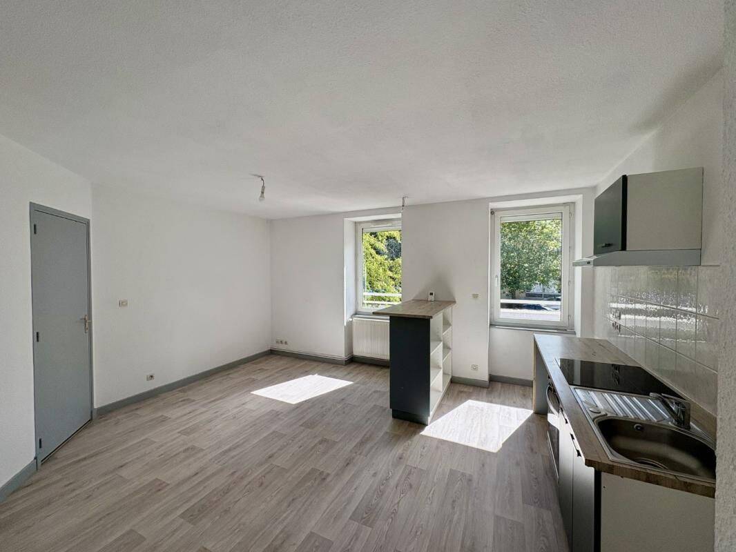 Appartement 2 pièces 37 m² · à Roanne · 37 m² · 425 €/mois