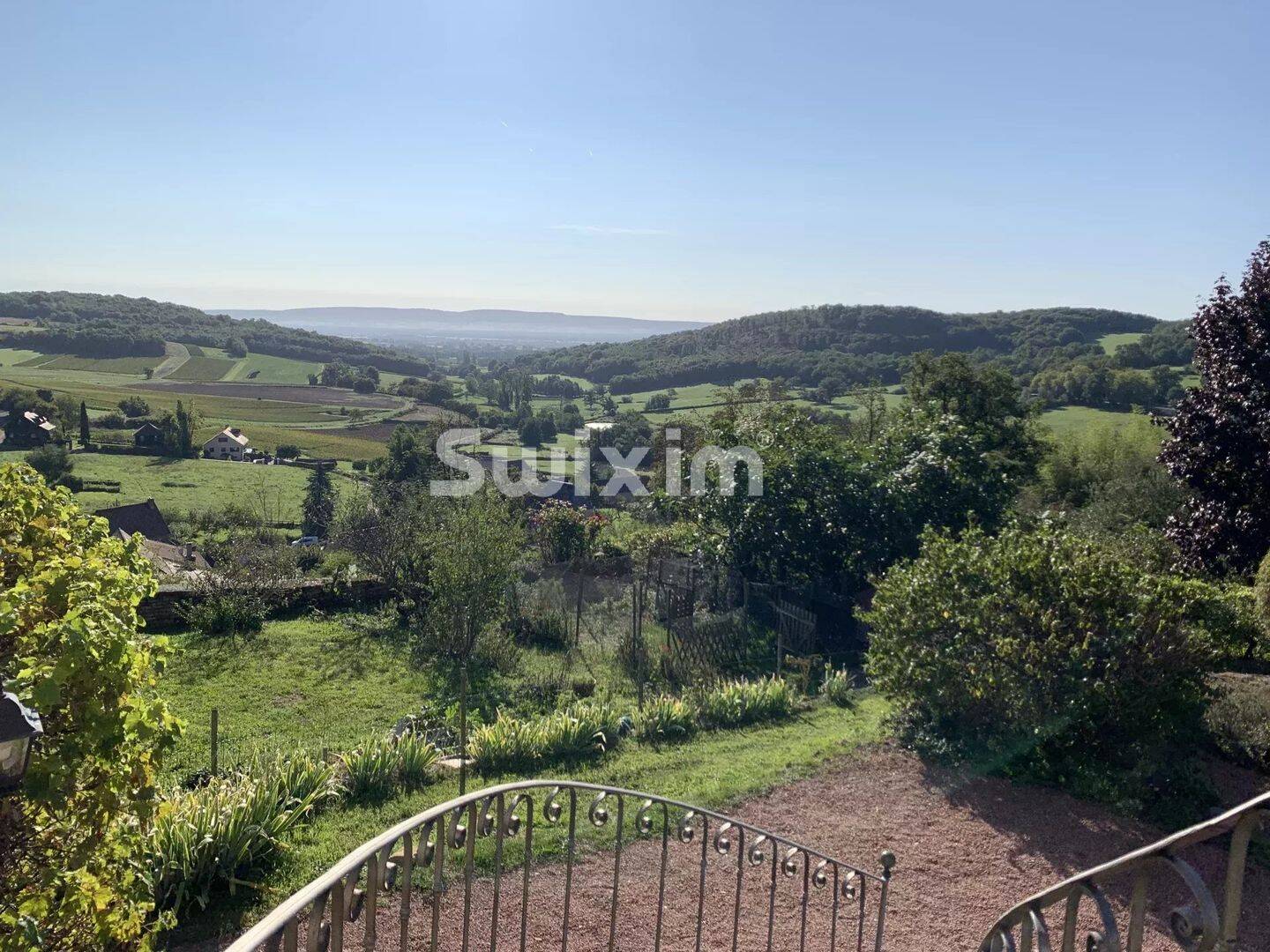 Maison 10 pièces 300 m² · à Culles-les-Roches · 300 m² · 830 000 €