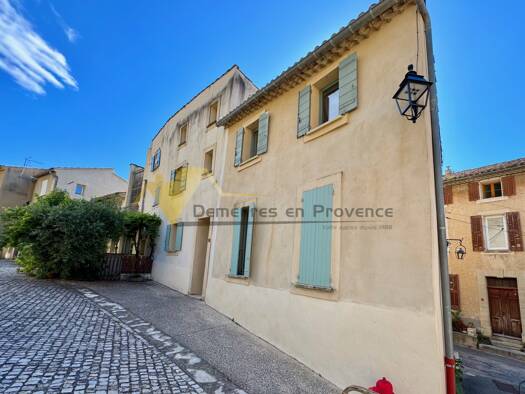 Immeuble à vendre 530 000 € 198 m² Gigondas 84190